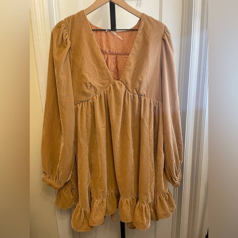 NEW Free People Estella Velvet Mini Dress Relaxed Rose Size Medium - Picture 2 of 6